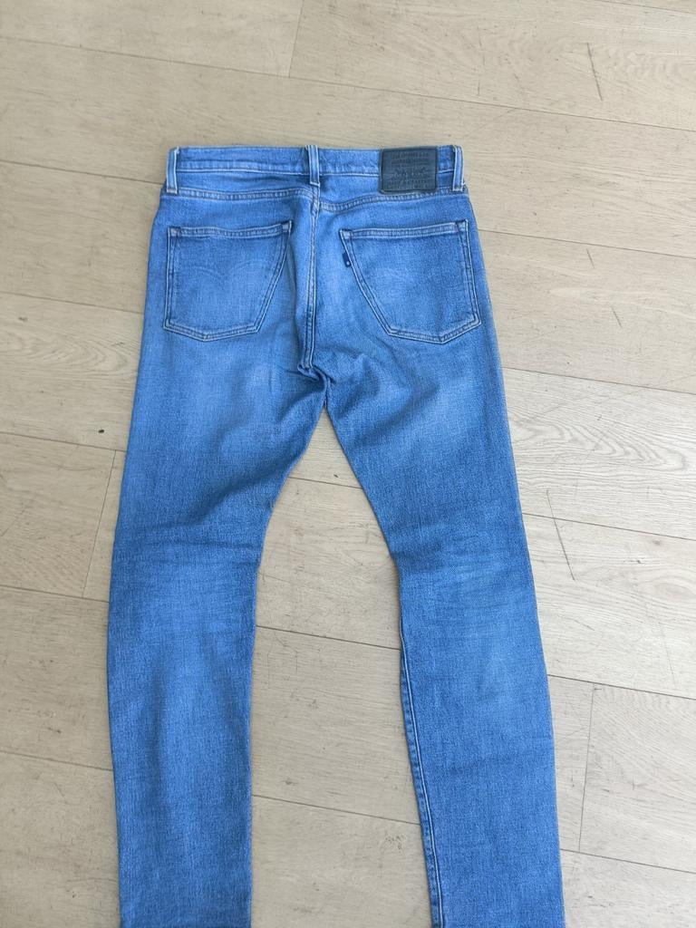 Levi's 512 maat 30, Blauw, W32 (confectie 46) of kleiner, Ophalen of Verzenden, Zo goed als nieuw