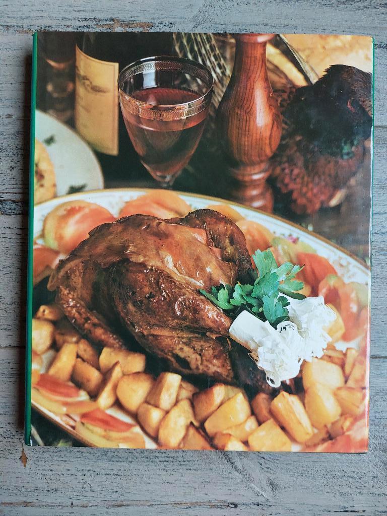 Wild en gevogelte. De komplete wereld van de kookkunst 1980, Ophalen of Verzenden, Zo goed als nieuw, Corri H Van Donselaar - Dijksterhuis