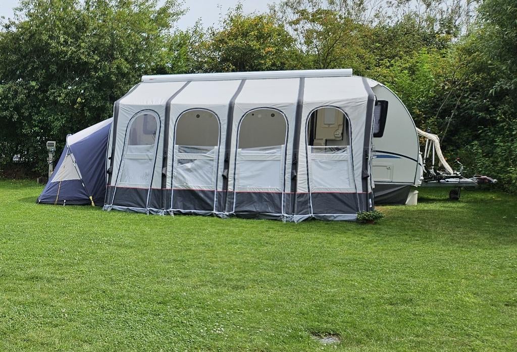 te koop Dorema Futura 440 all season opblaasbare voortent, Caravans en Kamperen, Ophalen, Zo goed als nieuw