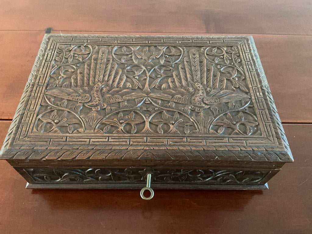 Houten kistje uit Nederlands-Indie., Ophalen