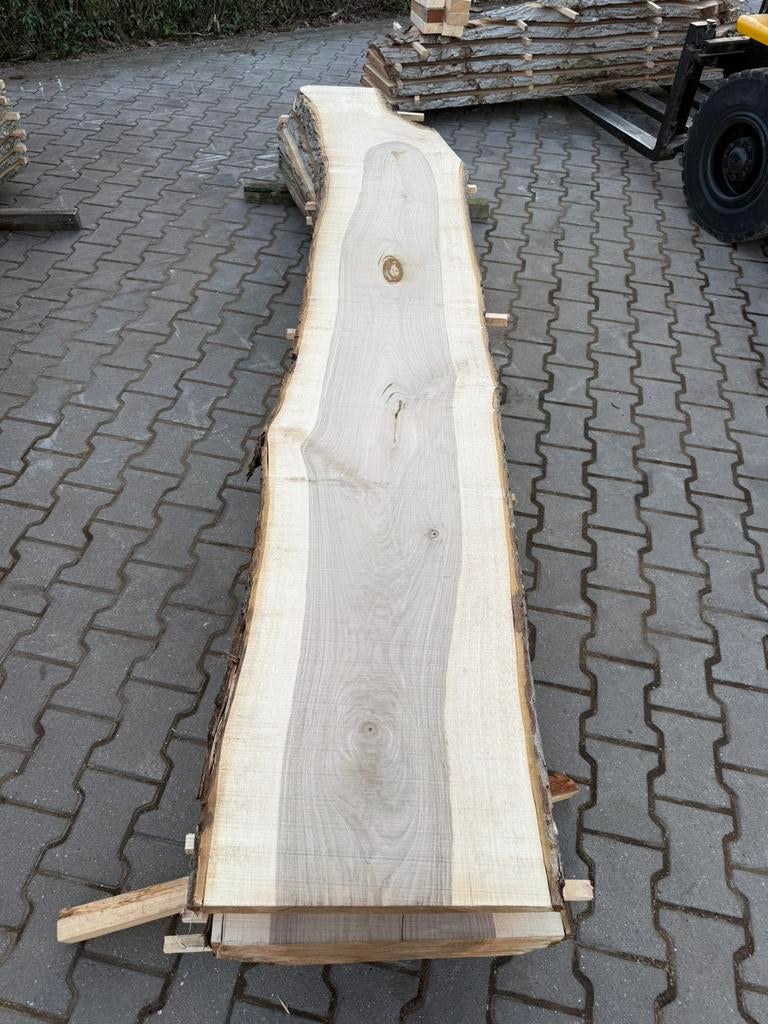 10 x walnoten schaaldelen 308x50x3,5 cm voor 500 euro