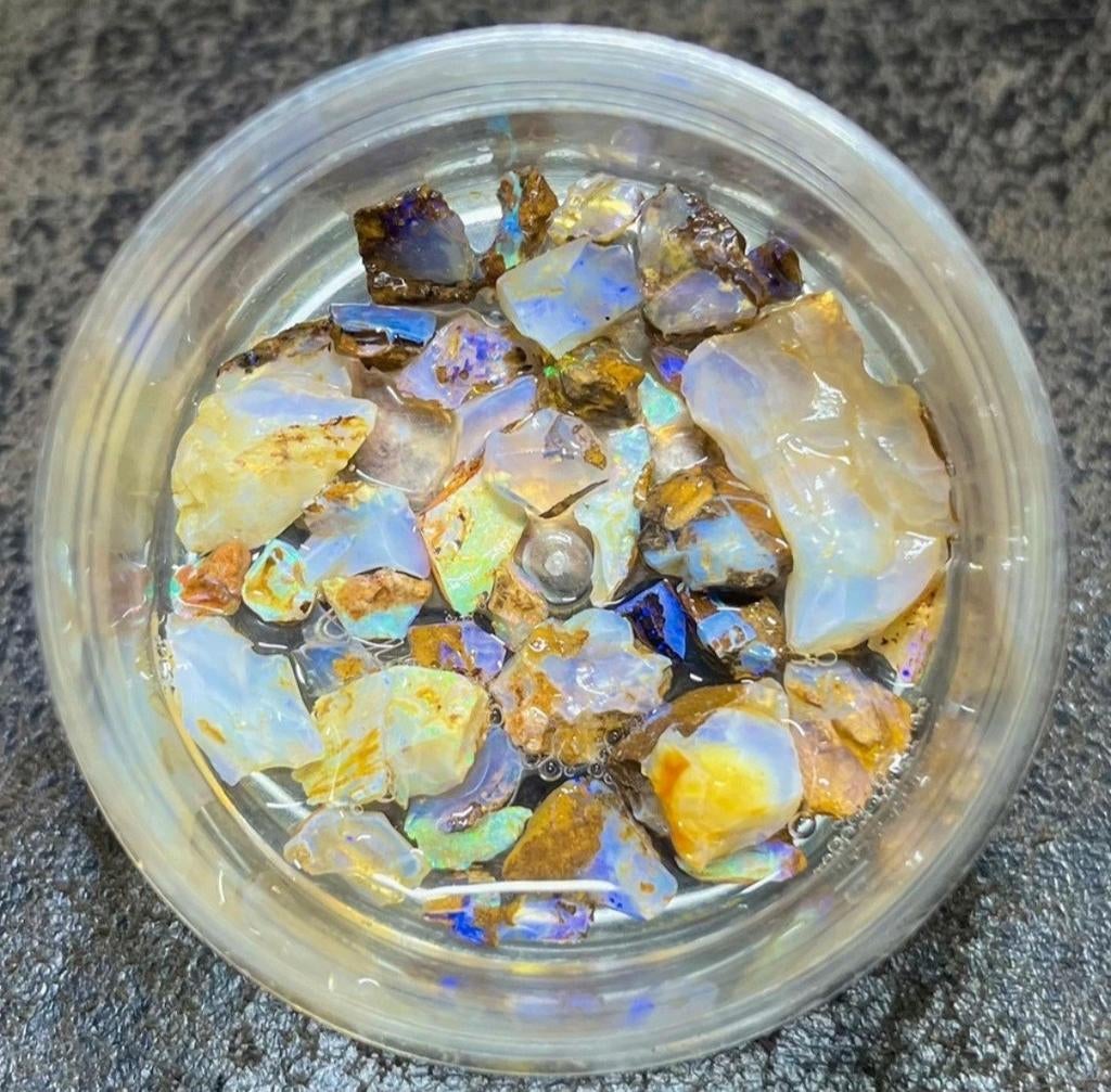 Opaal uit Australië opalen edelsteen mineraal natuursteen, Ophalen of Verzenden