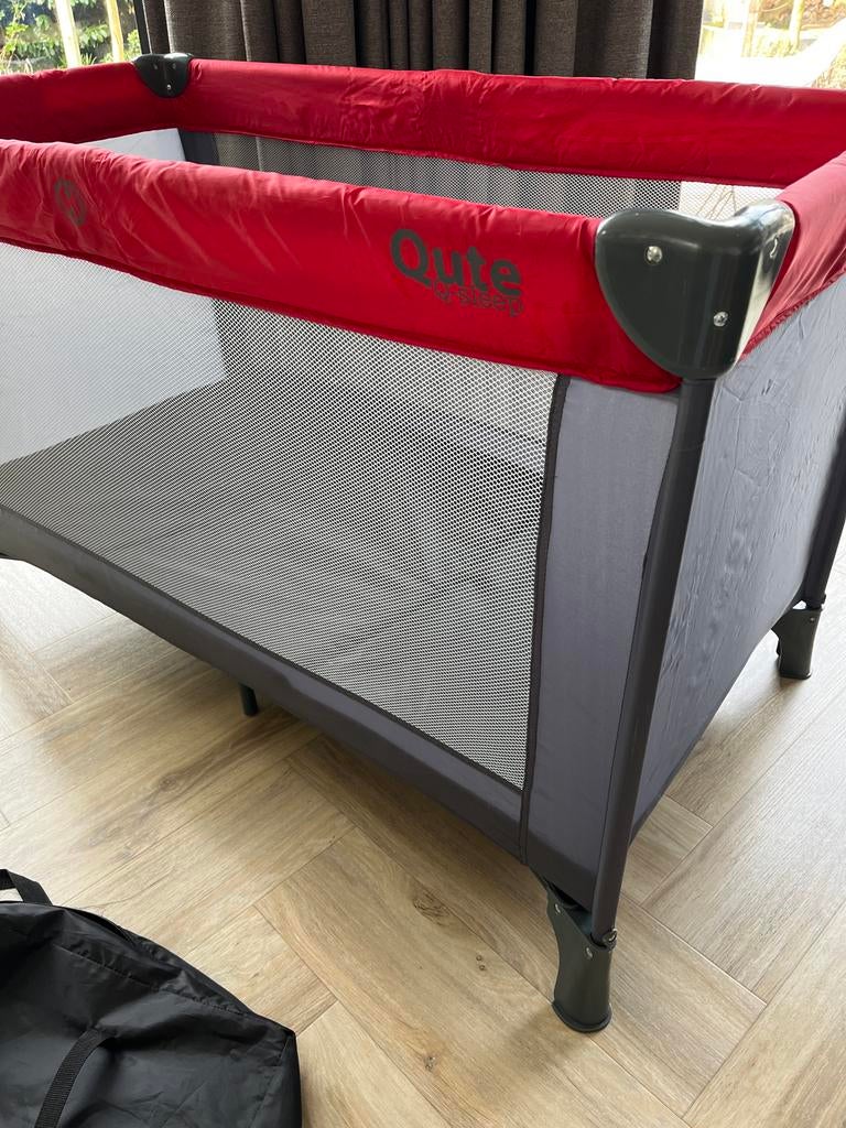 Kinder/baby campingbed met matrasje - Zeer goede staat, Kinderen en Baby's, Ophalen, Zo goed als nieuw, Minder dan 140 cm, Matras