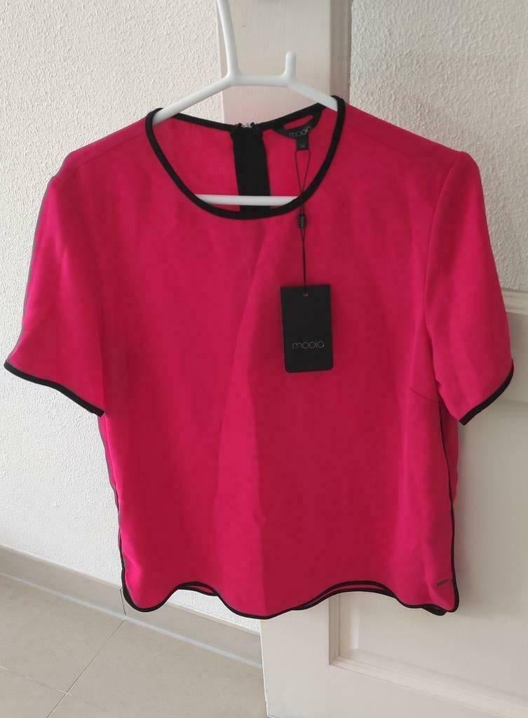Nieuwe moderne donkerroze blouse merk " Mooia" Maat XS, Kleding | Dames, Nieuw, Ophalen of Verzenden, Mooia, Roze