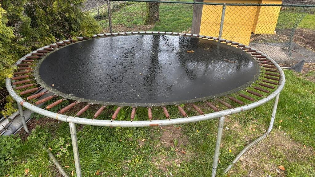 Trampoline 340 gratis, Ophalen, Zo goed als nieuw