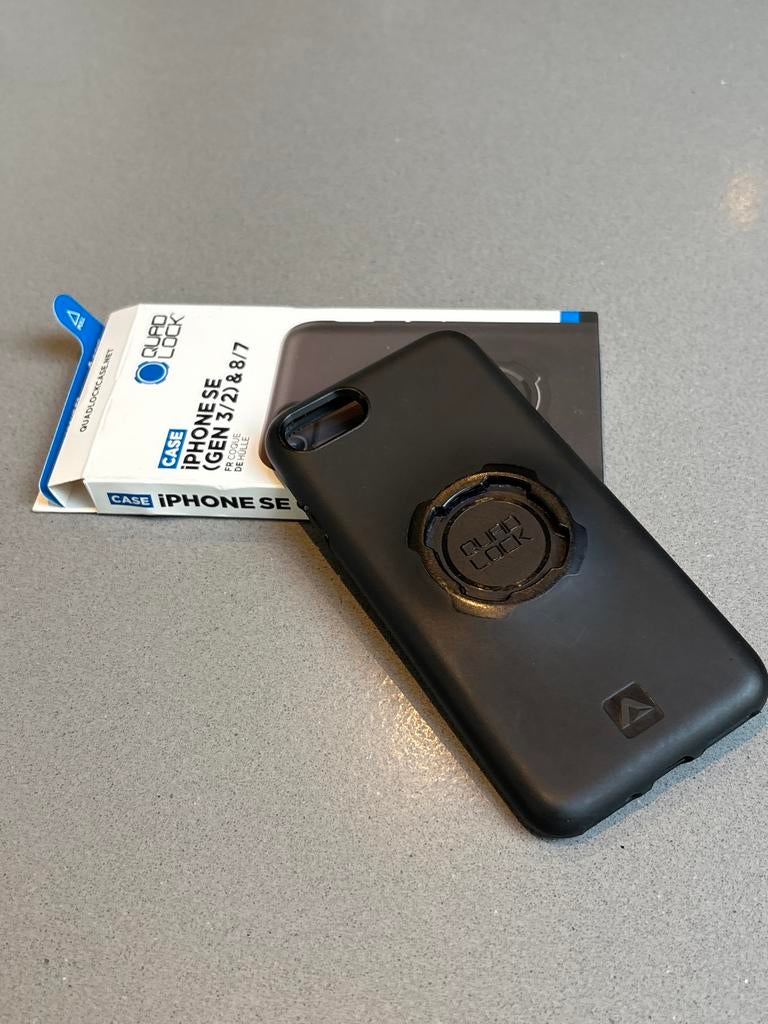 Quad Lock hoesje voor iPhone SE (Gen 3/2), 8 en 7, Kunststof, Quad Lock, Hoesje of Tasje, Gebruikt