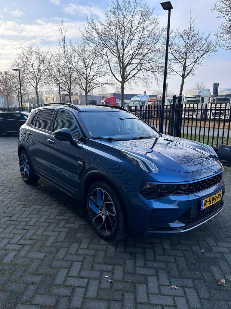 Lynk & Co 01 1.5 Plug-In Hybrid (PHEV) | Apple Carplay | And, Stof, Blauw, 120 €/maand, Bedrijf