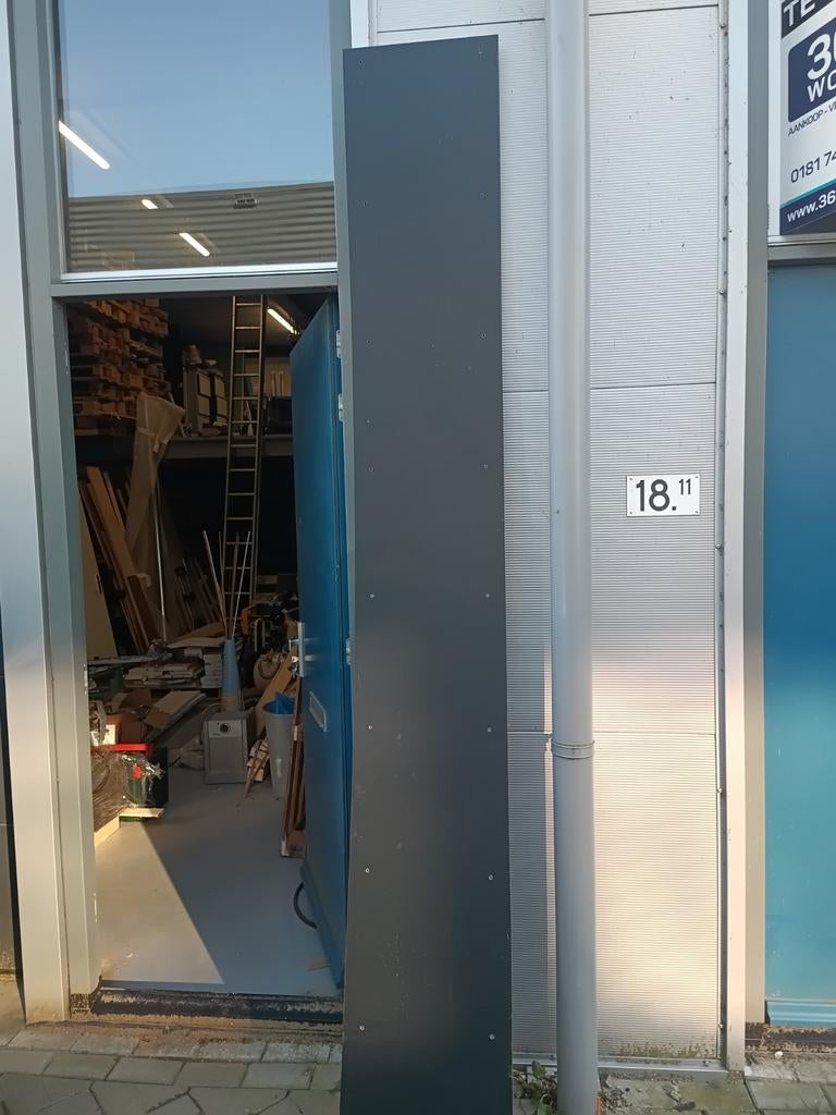 Trespa stroken donkergrijs gebruikt, Kunststof, Raamkozijn, Nieuw, 75 tot 150 cm