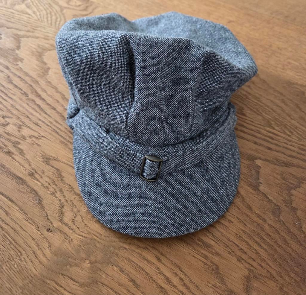 Pet met klep, Ophalen of Verzenden, Zo goed als nieuw, One size fits all, Pet