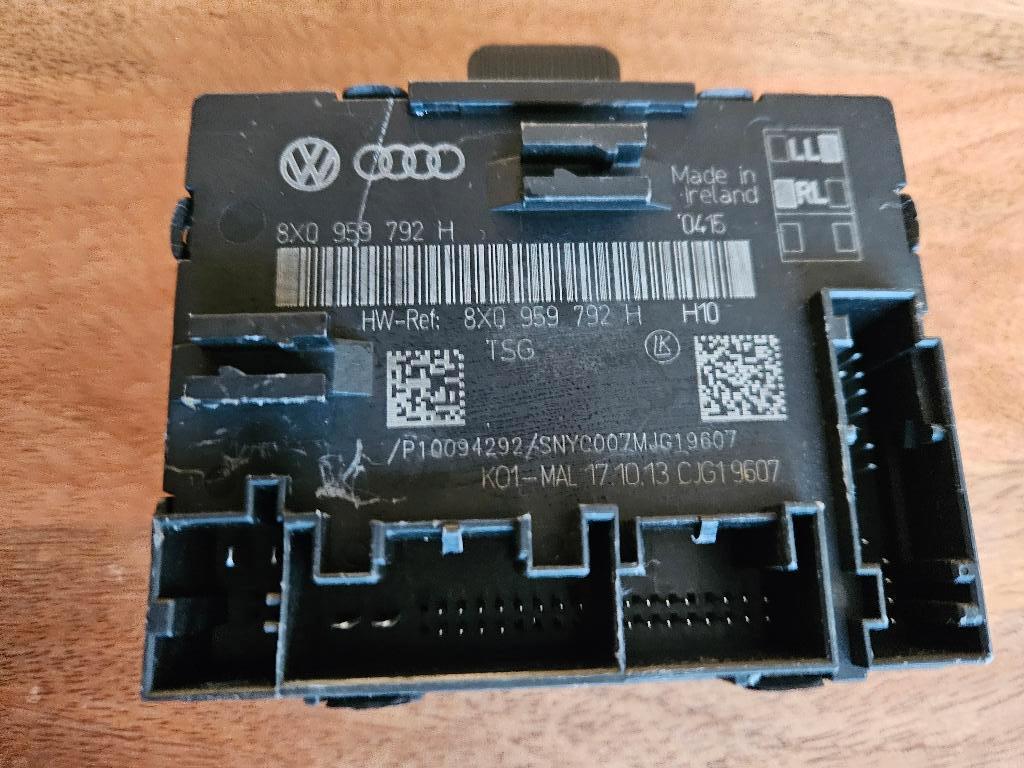 Portierregelapparaat  Audi A1 8X, Ophalen of Verzenden, Gebruikt, Audi