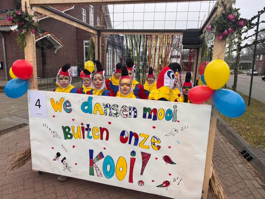 Loopgroep kinder carnaval papegaaien pak, Tickets en Kaartjes, Drie personen of meer, Kortingskaart
