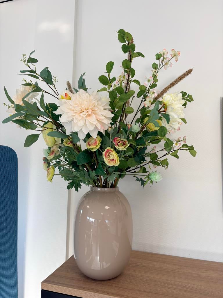 Zijden Boeket (Ivory Bloom) met Vaas - Tijdloze Elegantie, Ophalen of Verzenden, Nieuw, Binnen