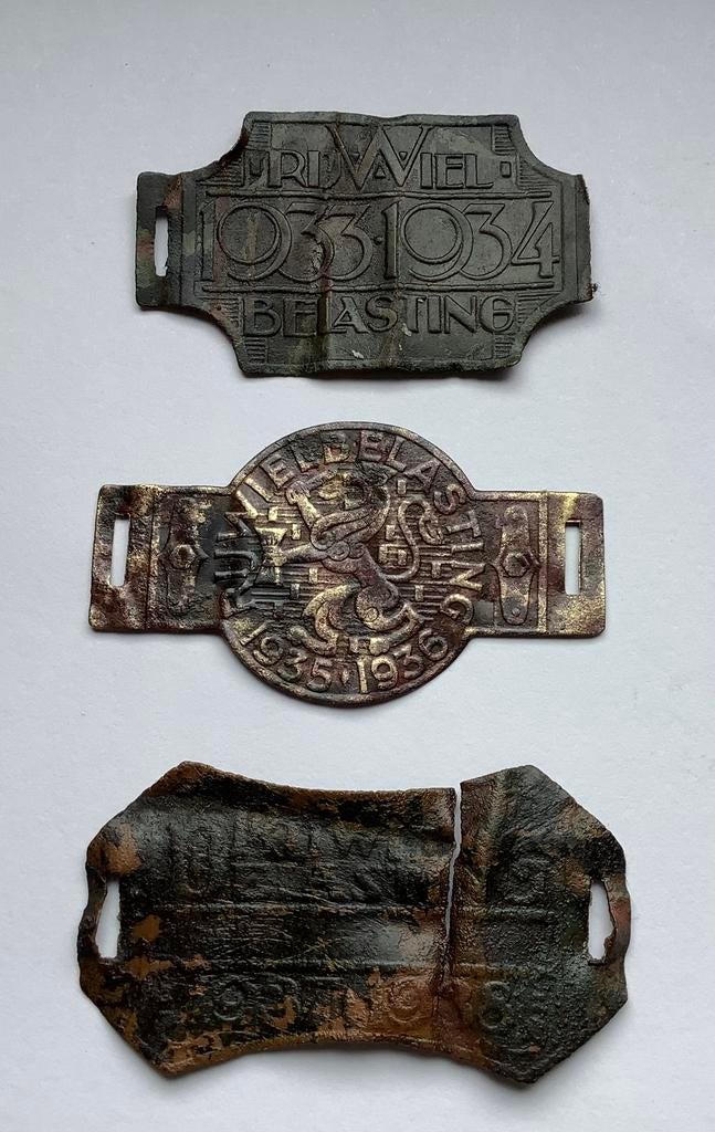 3 Rijwielbelastingplaatjes, Verzamelen, Overige Verzamelen, Verzenden, Gebruikt