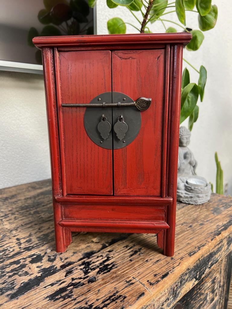 Chinees sieraden kastje in de vorm bruidskast uniek, Antiek en Kunst, Kunst | Niet-Westerse kunst, Ophalen of Verzenden