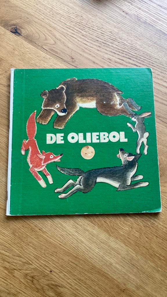 Een russisch volkssprookje - De oliebol, Ophalen of Verzenden, Gelezen