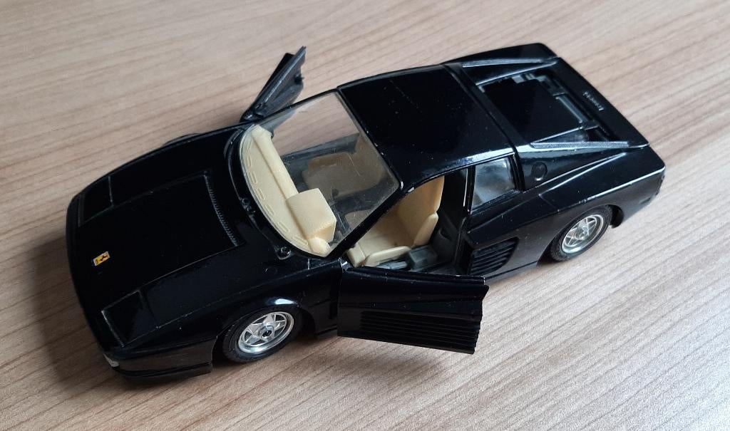 Bburago Ferrari Testarossa 1984 - 1:24, Hobby en Vrije tijd, Modelauto's | 1:24, Ophalen of Verzenden, Gebruikt, Auto, Bburago