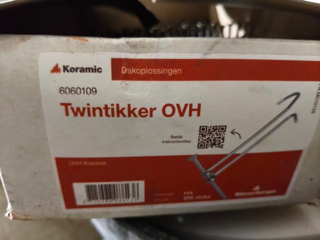 Twintikker Panhaak RVS - 125 stuks Nieuw in Doos, Overige kleuren, Nieuw, Ophalen of Verzenden, Minder dan 5 m²