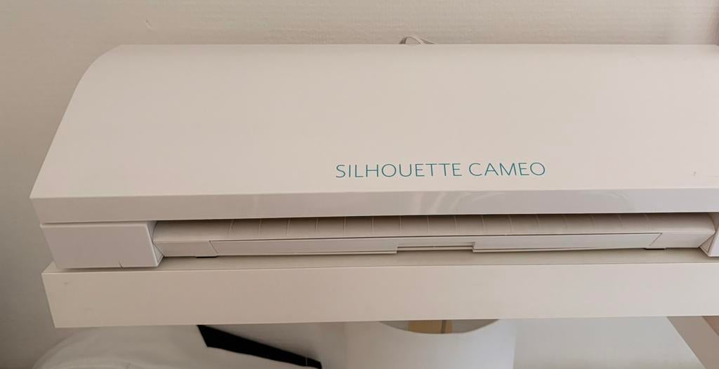 Cameo silhouette 3 incl pers en vele extras, Ophalen, Gebruikt, Knutselwerk