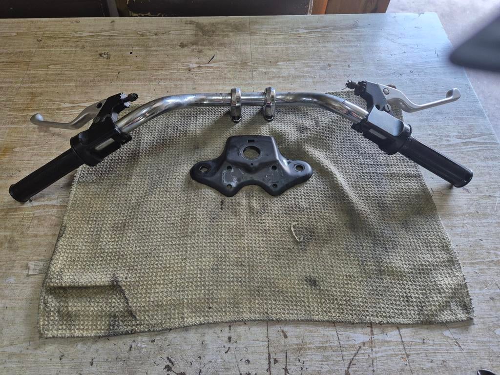 Mooie Origineel magura handvatten + toebehoren Kreidler, Rhenen, Van belzen scooters, Overige typen, Boslandweg 148