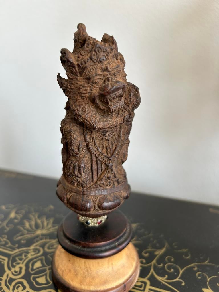 Antieke handgesneden Balinese keris greep: stigi hout, Antiek en Kunst, Ophalen of Verzenden
