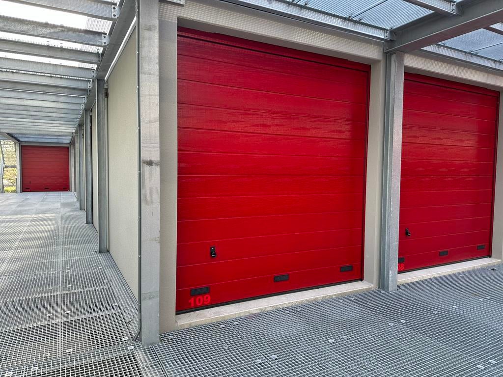 Te koop garagebox, opslagunit of bedrijfsunit te Voorburg, Bedrijfsruimte