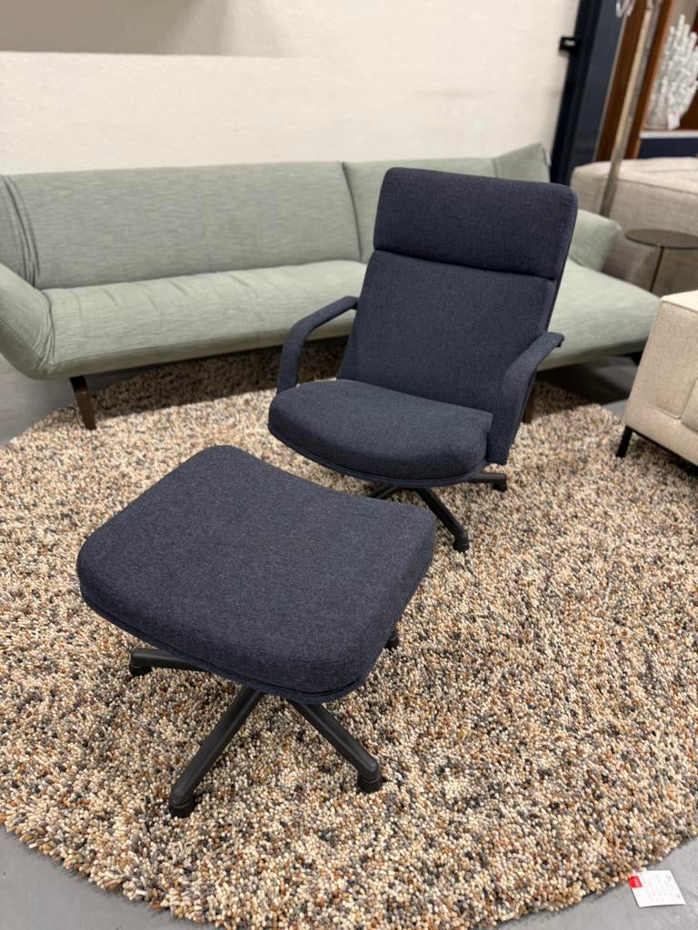 Nieuw Artifort F141 Fauteuil met Poef Blauw stof Design, Huis en Inrichting, Fauteuils, Nieuw, 75 tot 100 cm, Stof, Artifort