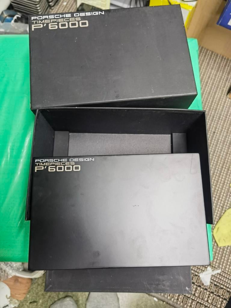 porsche design horloge koffer / horloge doos 

PORSCHE DES, Ophalen of Verzenden, Nieuw