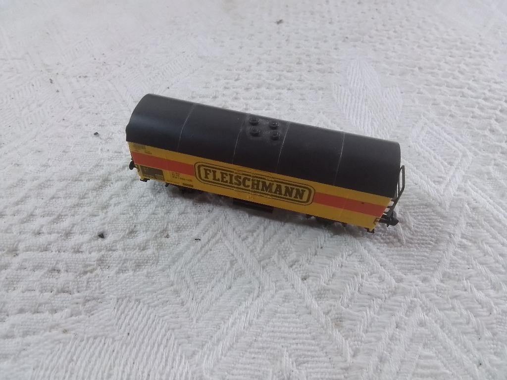 Fleischmann Spur N geschlossener Güterwaggon, Gebruikt, Gelijkstroom, Verzenden, Fleischmann