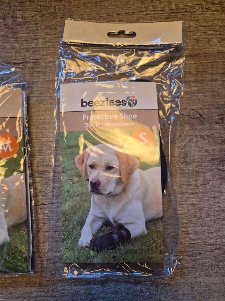 Beeztees beschermingsschoen maat M en S., Ophalen of Verzenden, Zo goed als nieuw