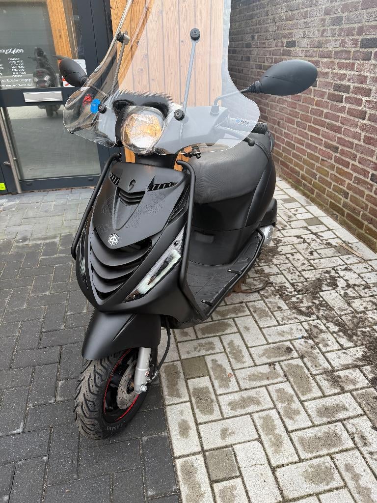 Piaggio zip 2019 | Top staat | 10204km EERSTE eigenaar