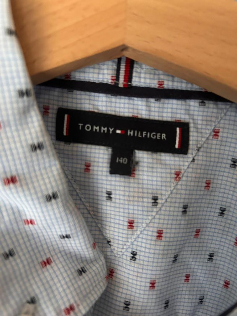 Tommy Hilfiger Kinderblouse, Ophalen of Verzenden, Zo goed als nieuw, Blauw, Overige halswijdtes