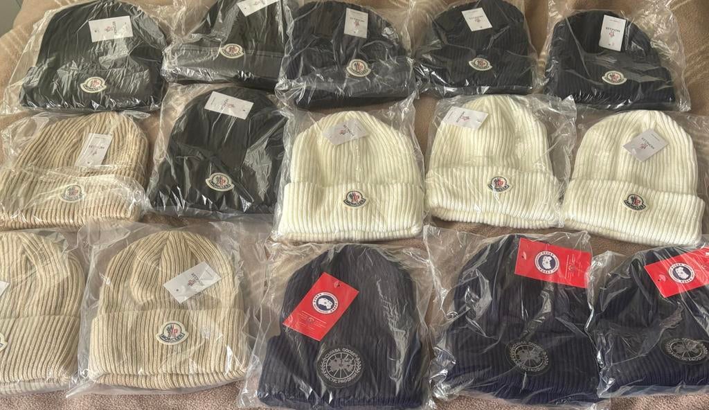 Diverse Moncler/Canada goose mutsen, Ophalen of Verzenden, Nieuw, Overige maten, Muts
