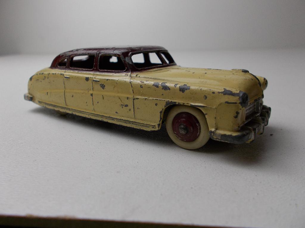 1952 Dinky Toys 139-B HUDSON COMMODORE SEDAN (Opknapper.), Ophalen of Verzenden, Gebruikt, Auto, Dinky Toys