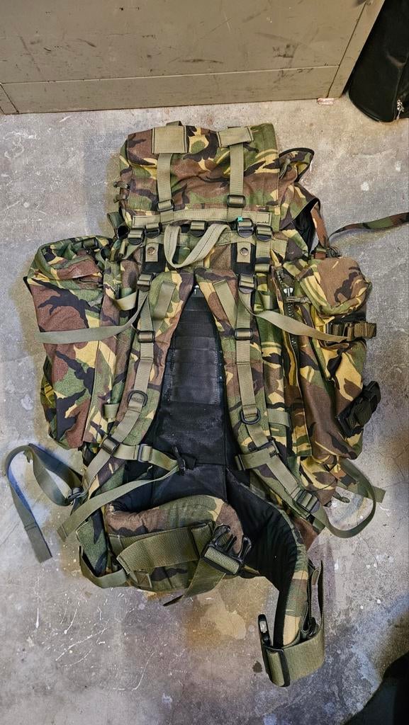 Lowe alpine, Verzenden, Landmacht, Nederland