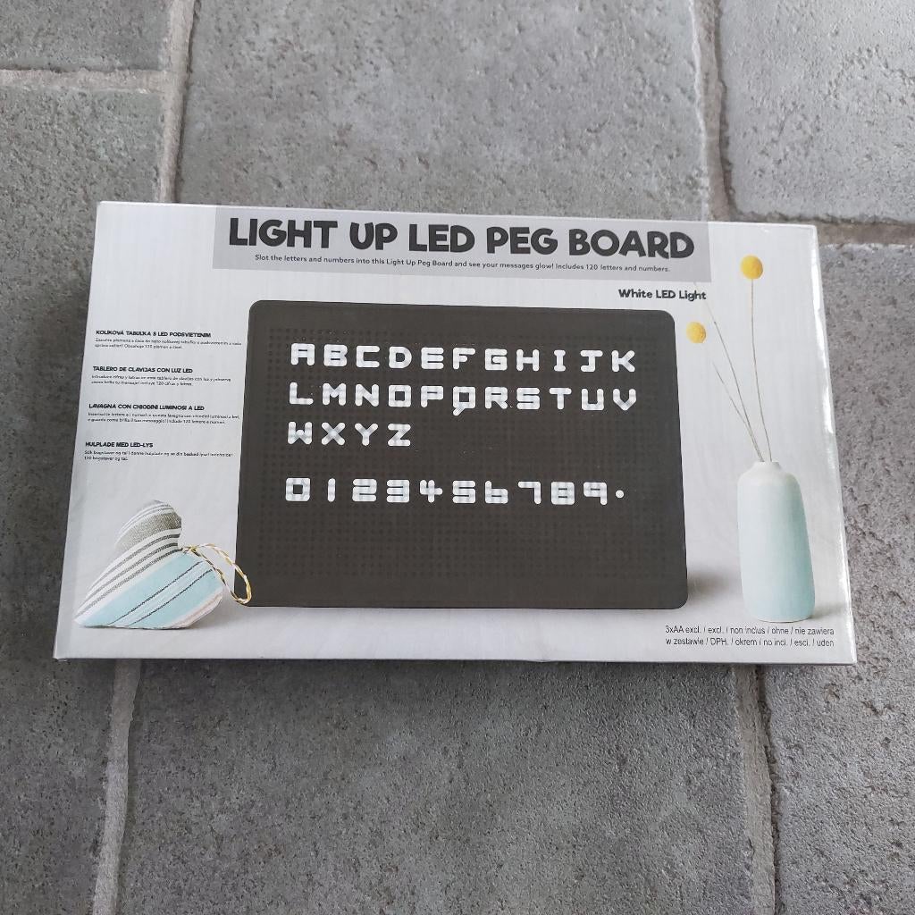 Light Up LED PEG Board - Letterbord met Verlichting, Ophalen of Verzenden, Zo goed als nieuw, Overige typen