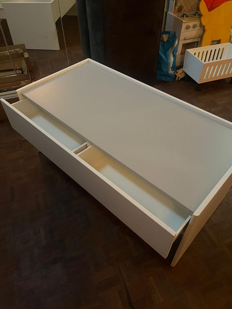 IKEA Speeltafel met lade, Ophalen, Zo goed als nieuw