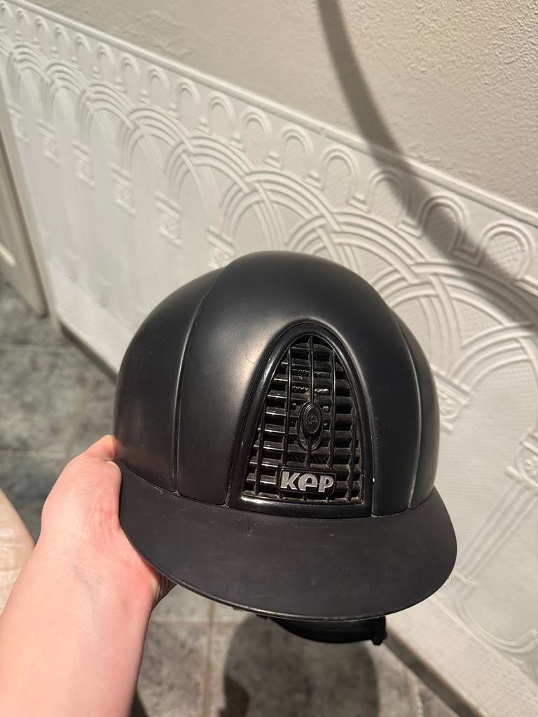 Kep Italia maat M, Dieren en Toebehoren, Ophalen of Verzenden, Zo goed als nieuw, Dressuur, Cap