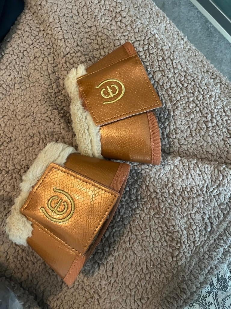 Equestrian Stockholm springshoenen M, Dieren en Toebehoren, Paarden en Pony's | Beschermers, Ophalen of Verzenden, Zo goed als nieuw