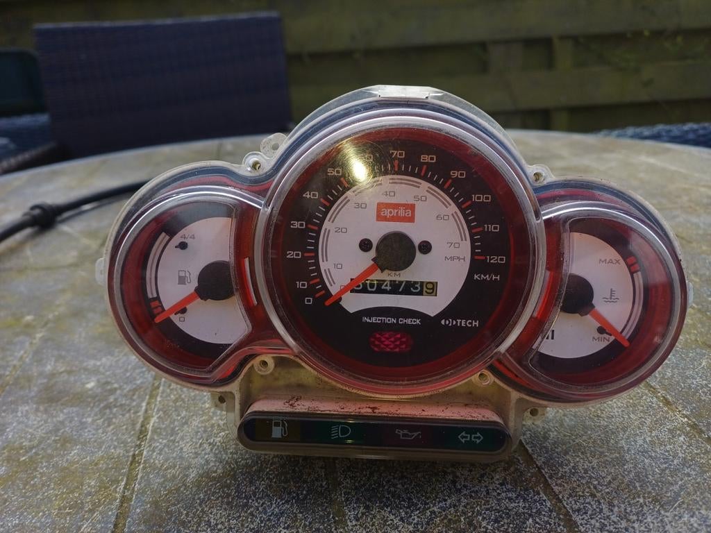 Aprillia sr ditech kilometer teller, Ophalen of Verzenden, Zo goed als nieuw