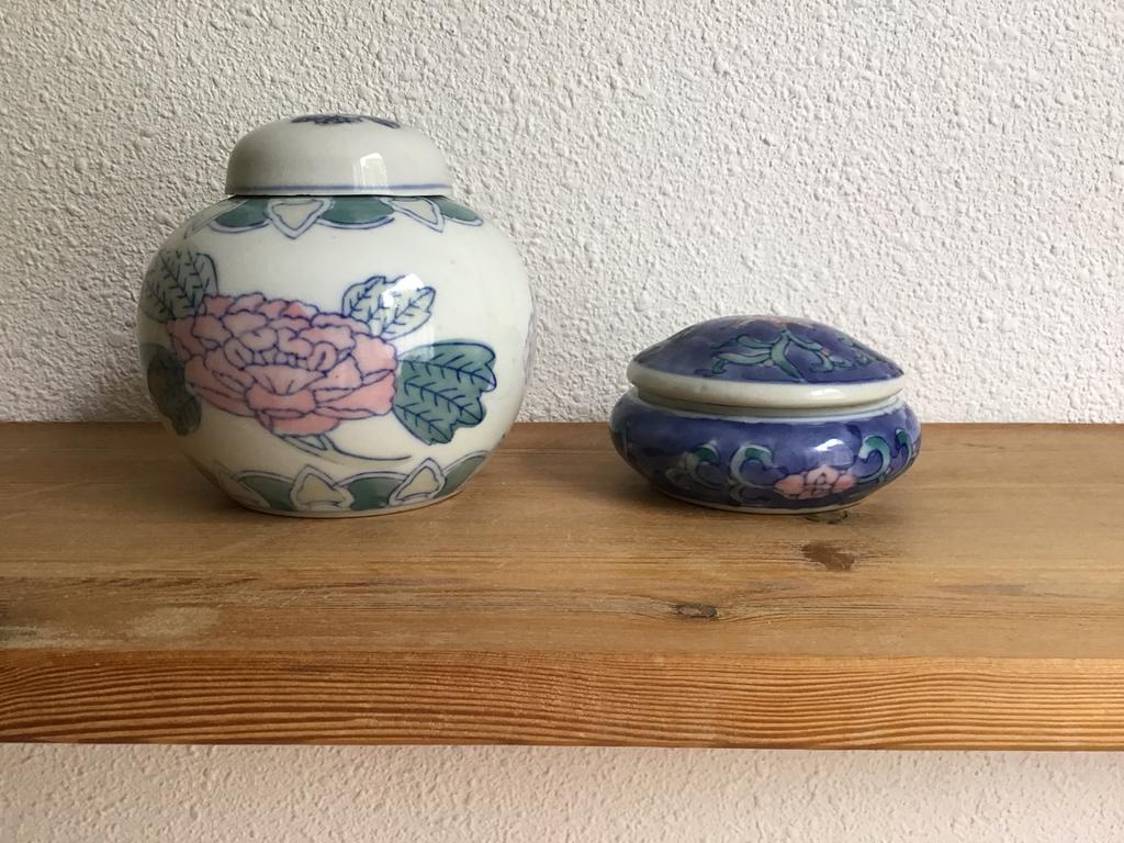 Chinees porselein. Dekseldoosje + gemberpot., Antiek en Kunst, Ophalen of Verzenden