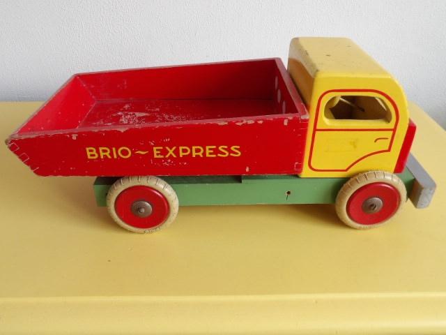 VINTAGE HOUTEN BRIO VRACHTWAGEN, Ophalen of Verzenden, Gebruikt, Rij- of Hobbelspeelgoed