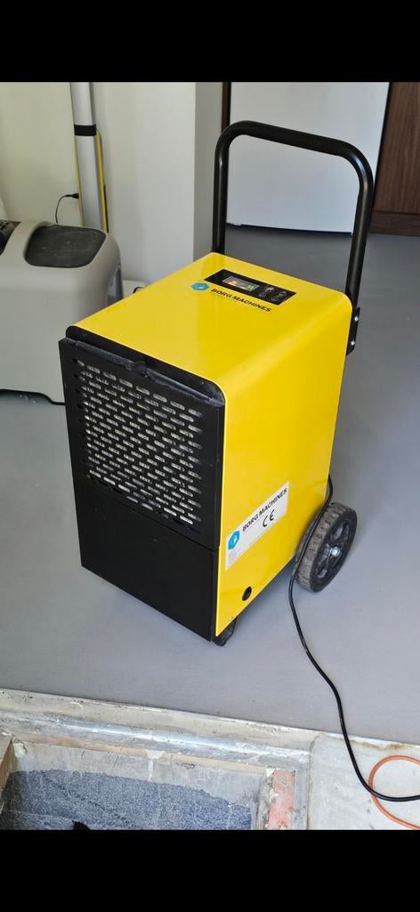 Bouwdroger te huur / ontvochtiger - 35 euro / week, Ophalen, Zo goed als nieuw, Afzuiger