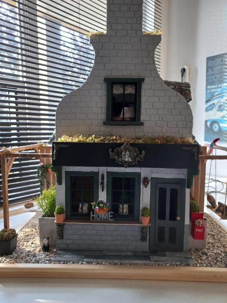 Poppenhuis Grachtenpand, Ophalen, Poppenhuis