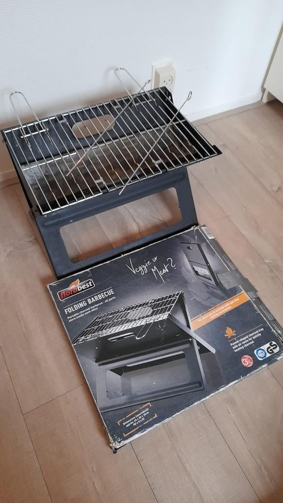 Te Koop Een roestvrijstalen b.b.q inklapbaar voor camping, Ophalen, Gebruikt