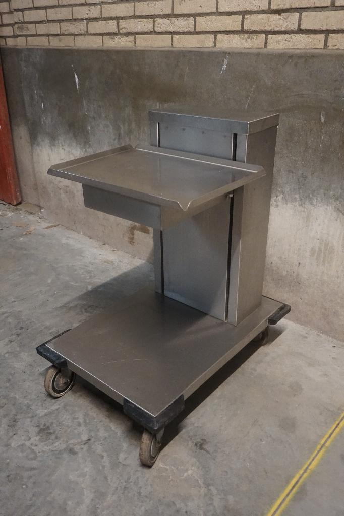 RVS Dienbladenwagen Dienbladenkap dienbladenstapelaar, Huis en Inrichting, Ophalen of Verzenden, Gebruikt