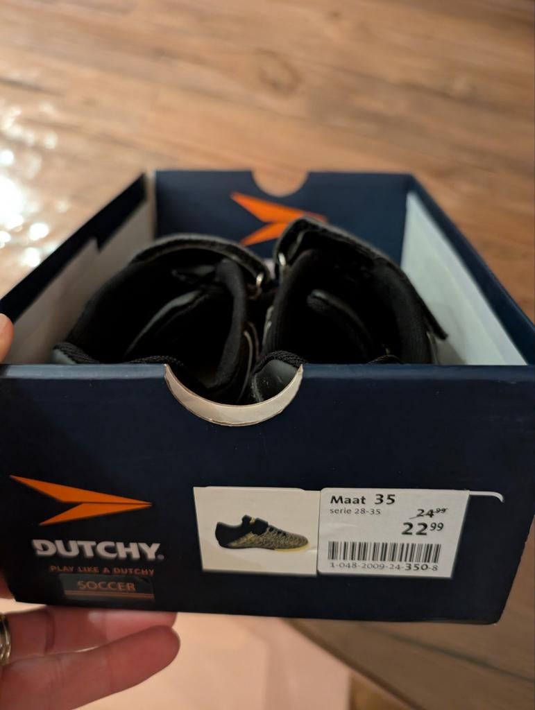 Voetbalschoenen maat 35, Sport en Fitness, Voetbal, Maat XS of kleiner, Ophalen of Verzenden, Gebruikt, Schoenen