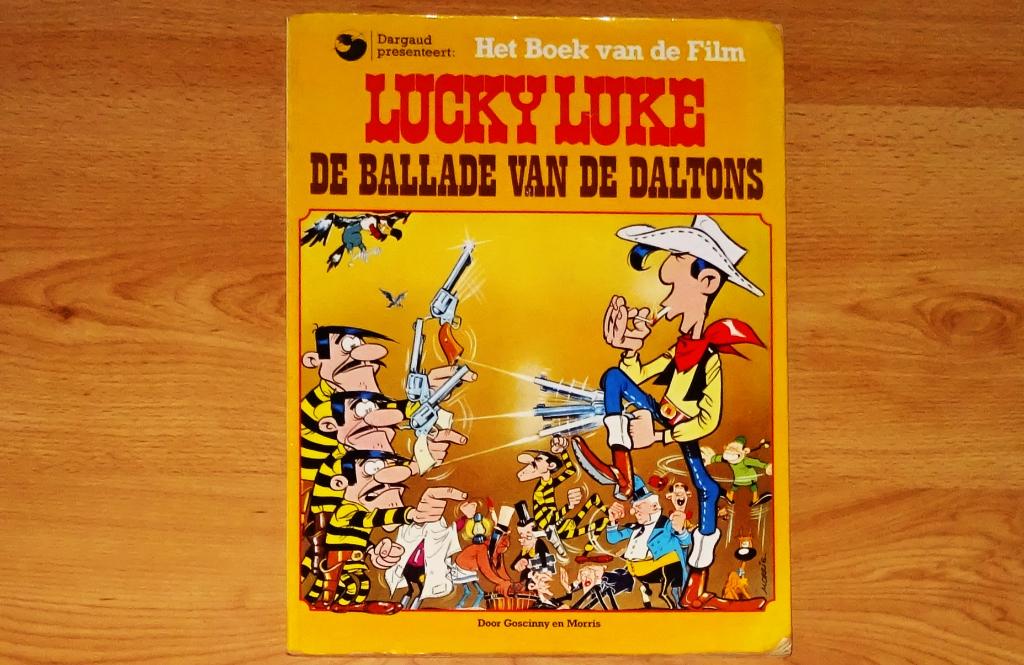 Lucky Luke het boek van de film de ballade van de Daltons, Eén stripboek, Ophalen of Verzenden, Gelezen