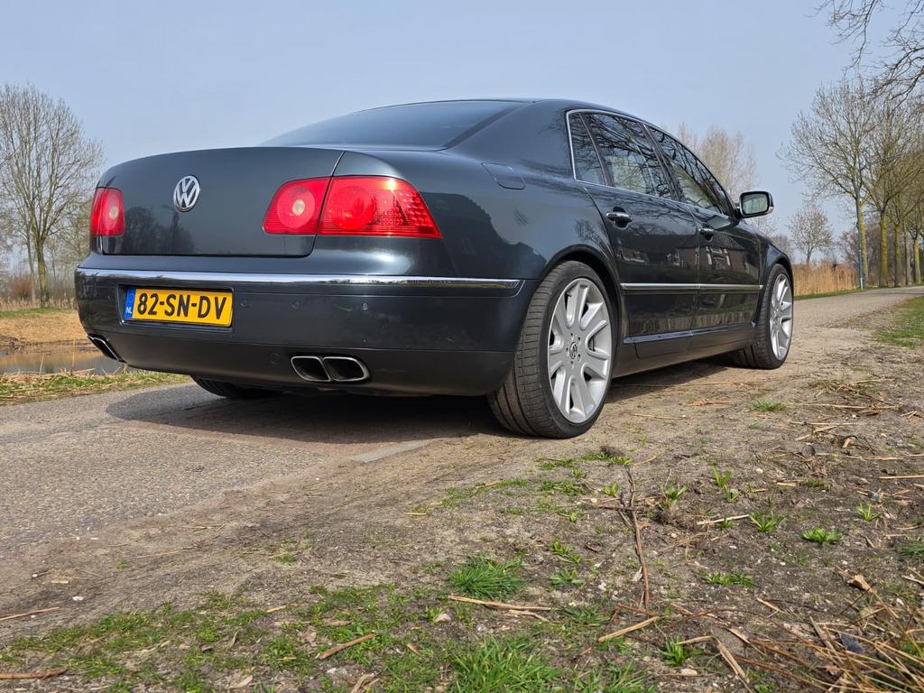 Volkswagen Phaeton 6.0 W12 309KW 4MOTION AUT 2002 Grijs, Automaat, 2294 kg, 12 cilinders, 4 stoelen