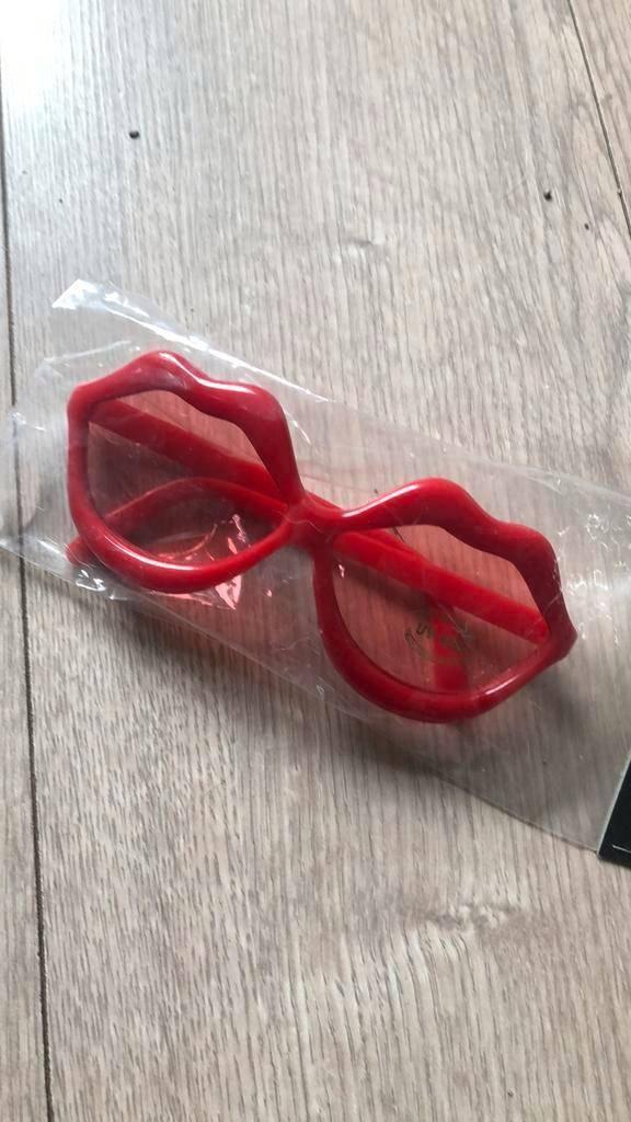 Bril lippen evt 5 stuks prijs pst, Kleding | Dames, Ophalen of Verzenden, Carnaval
