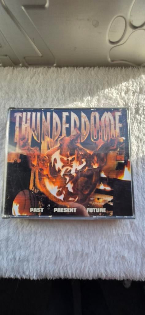 Thunderdome past present future, Cd's en Dvd's, Cd's | Dance en House, Ophalen of Verzenden, Zo goed als nieuw, Dance Populair